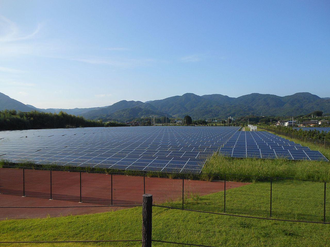 図) 吉野ヶ里メガソーラー発電所 賀県神埼市