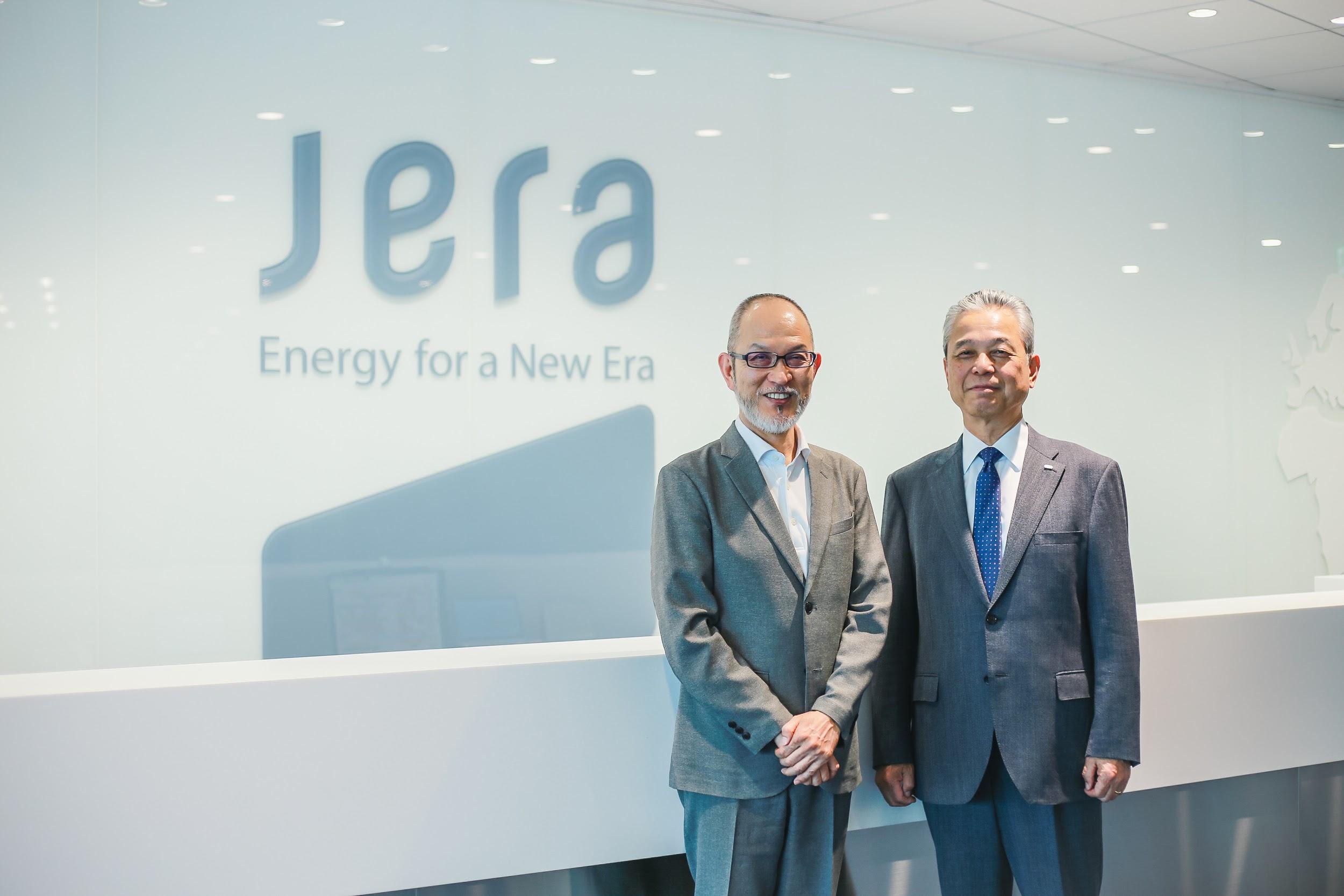 写真) JERA小野田聡社長(右)と筆者