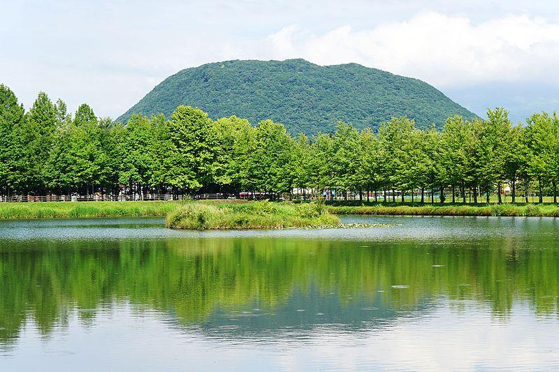 写真)離山 長野県軽井沢町