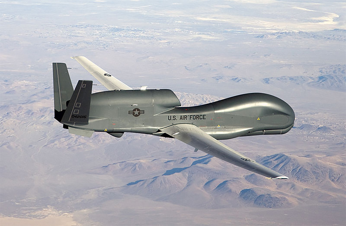 写真)イランに撃墜された米無人偵察機 RQ-4 Global Hawk