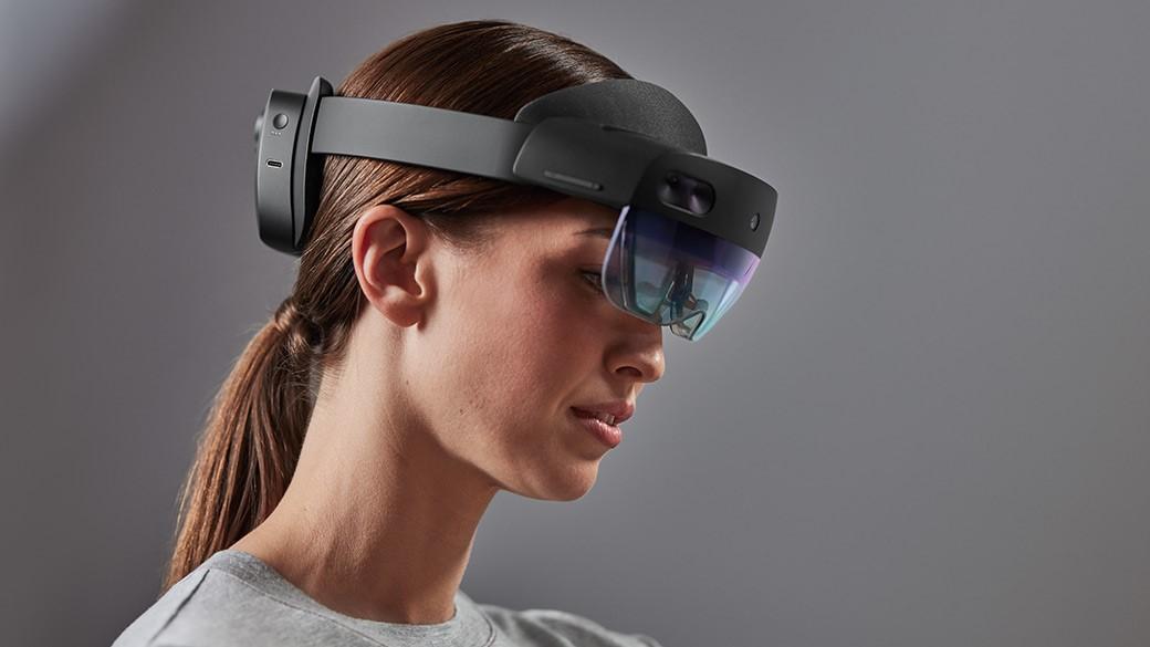 写真)HoloLens 2