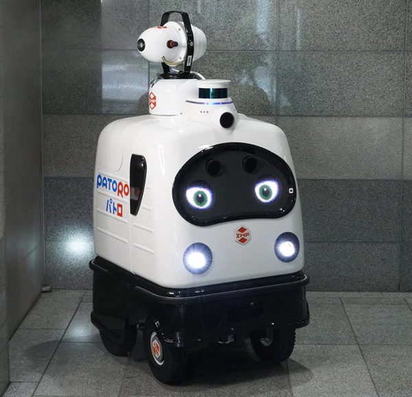 写真) 無人警備・消毒ロボ「PATORO™(パトロ)」 電動散布器搭載