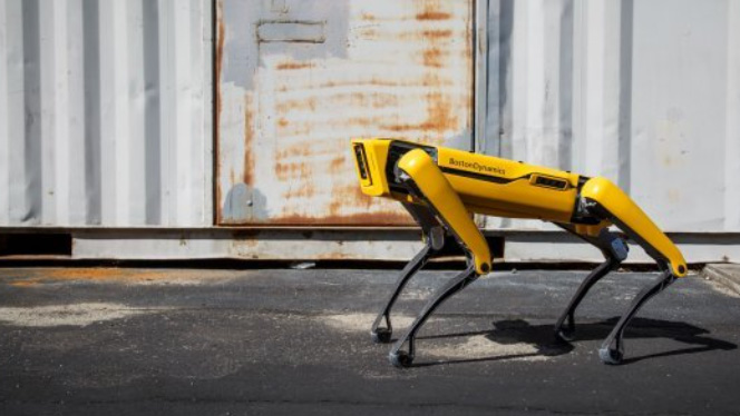 写真)Boston Dynamics社の四足歩行型ロボット「Spot」