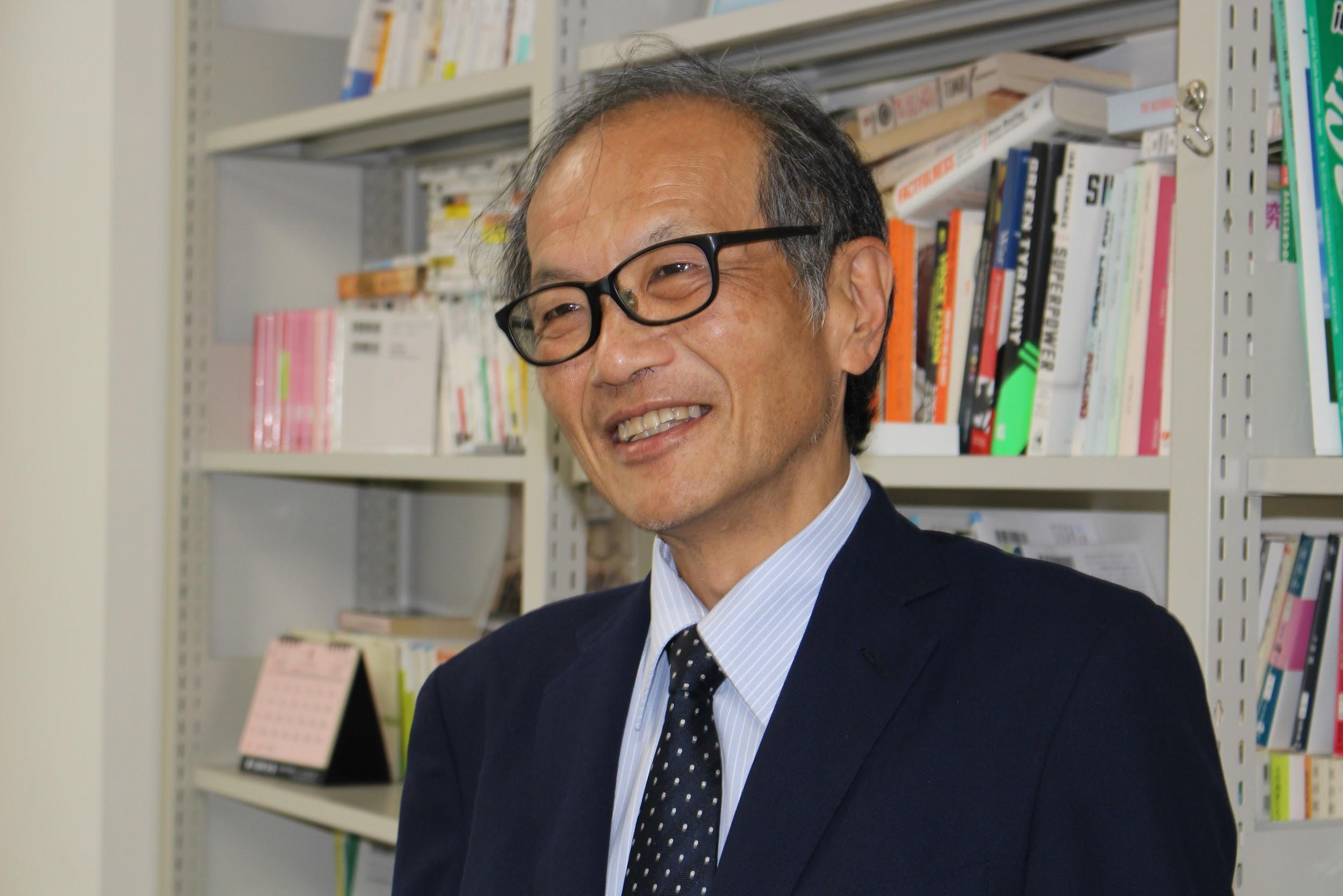 写真)東京大学公共政策大学院有馬純特任教授