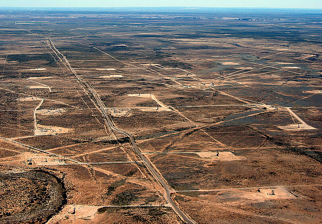 写真1:パーミアン盆地のシェールオイル・ガス採掘場