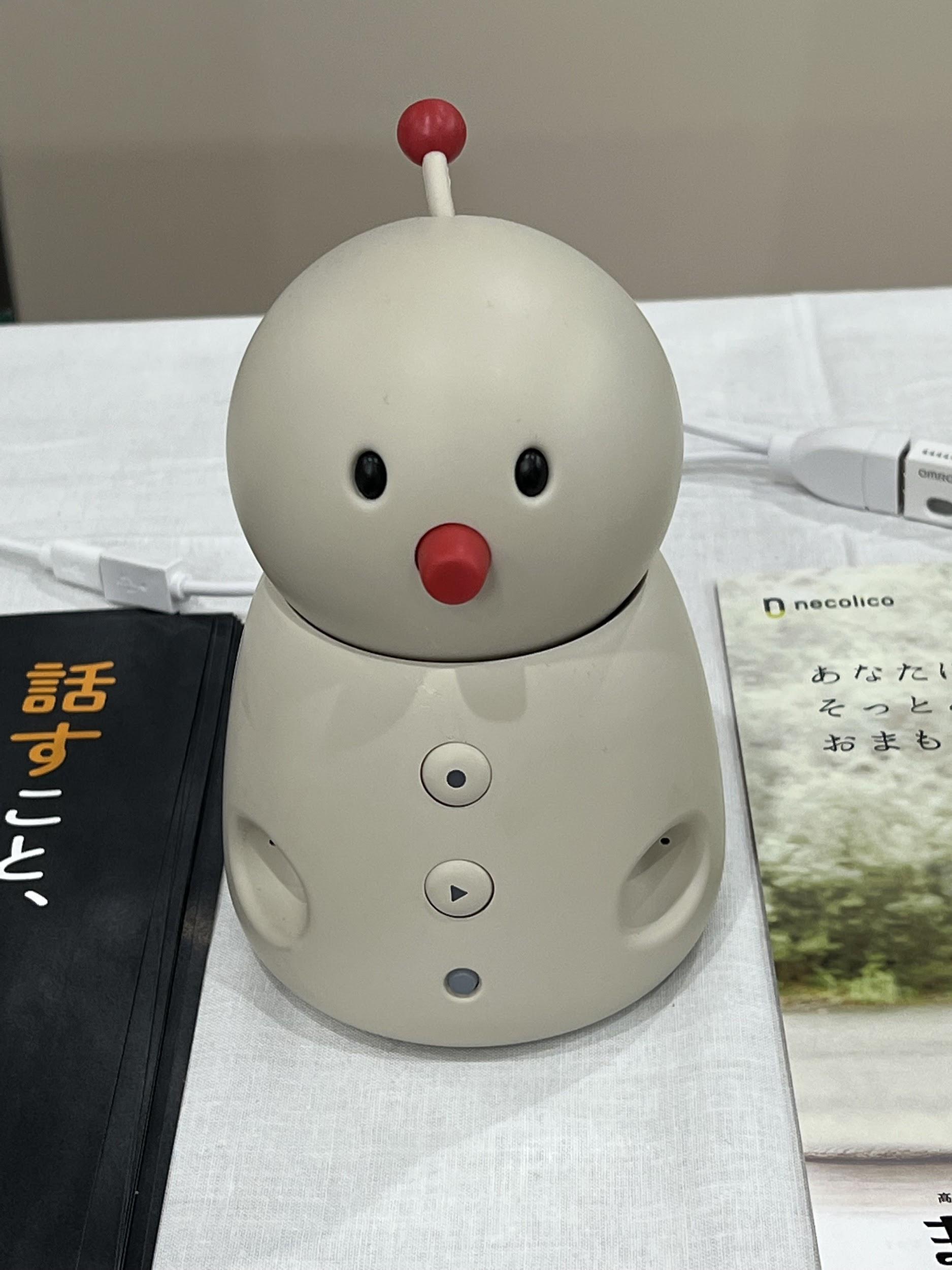 写真)「BOCCO emo(ボッコエモ) LTEモデル Powered by ネコリコ」