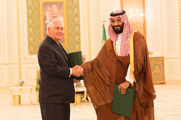写真8:ムハンマド・ビン・サルマン(MBS)現皇太子(右)