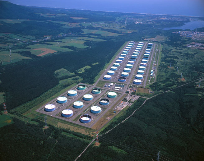 写真)むつ小川原国家石油備蓄基地