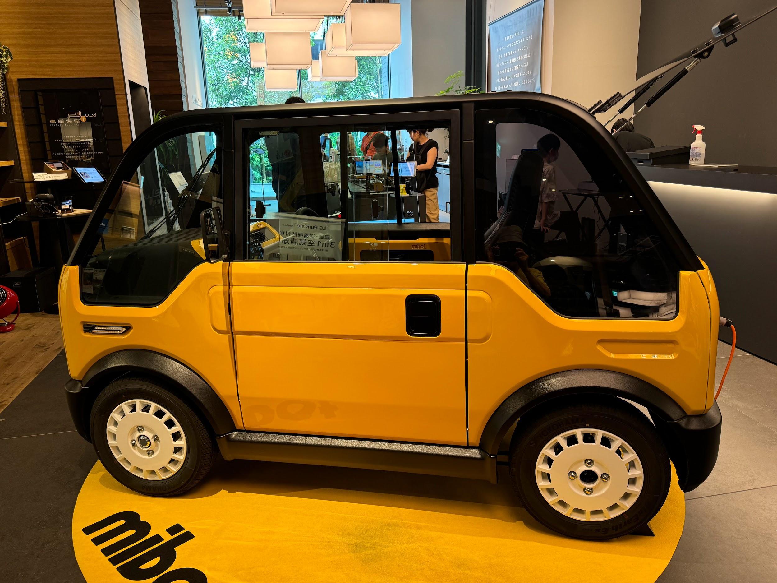 写真)KGモーターズ 「mibot」