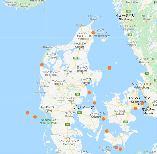 地図)13か所のデンマークで現在稼働中の洋上風力発電所位置(●)