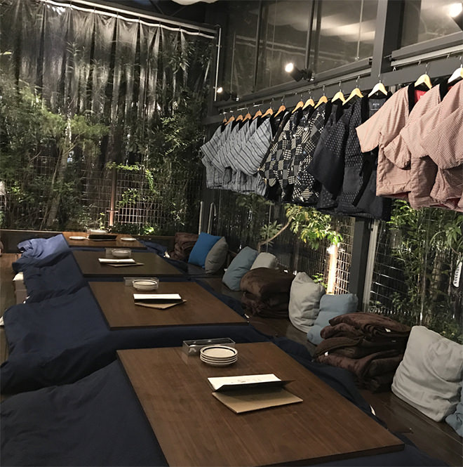 写真)こたつガーデン店内の様子(今年は11月5日からこたつ仕様に)