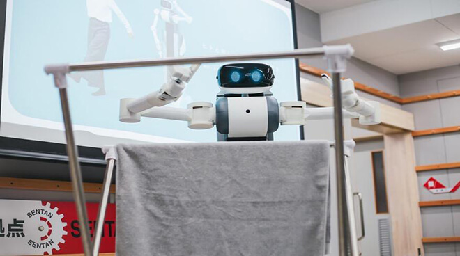 写真)家事支援ロボット ugo(ユーゴ―)